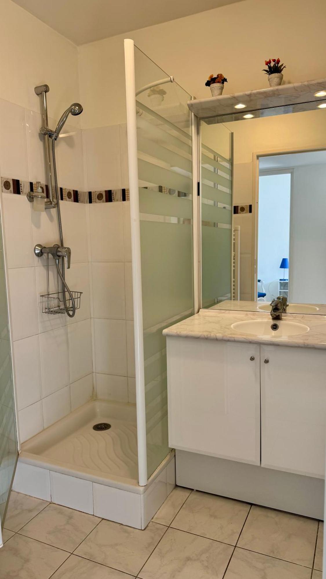 Spacious Luxury Apt, 12 Min Walk To Croisette Beach And Conf Centre คานส์ ภายนอก รูปภาพ