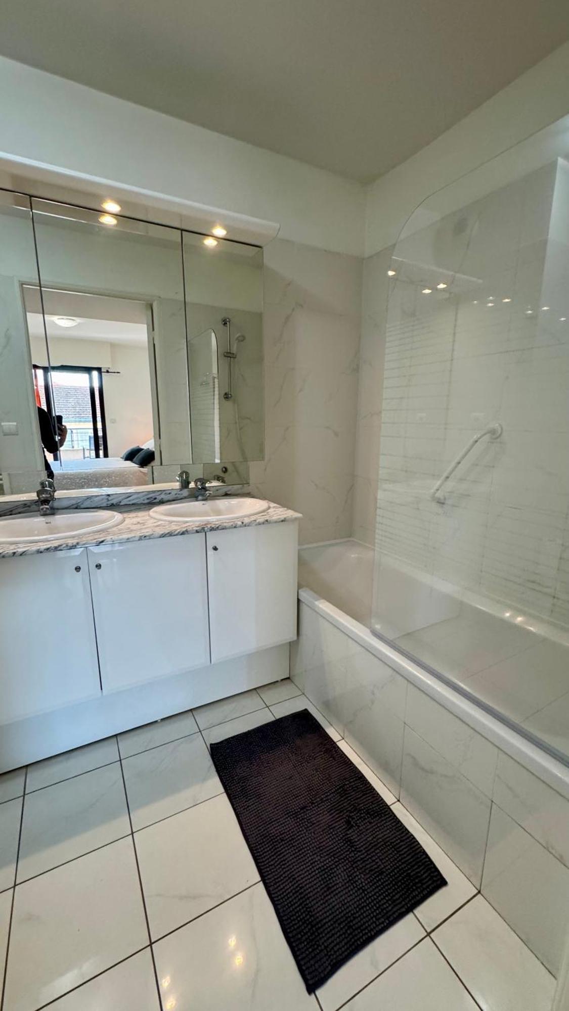 Spacious Luxury Apt, 12 Min Walk To Croisette Beach And Conf Centre คานส์ ภายนอก รูปภาพ