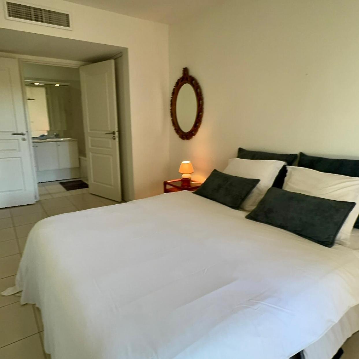 Spacious Luxury Apt, 12 Min Walk To Croisette Beach And Conf Centre คานส์ ภายนอก รูปภาพ